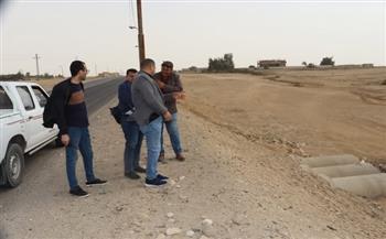 السكرتير العام لبني سويف يتفقد مخرات السيول استعدادًا لموسم الأمطار