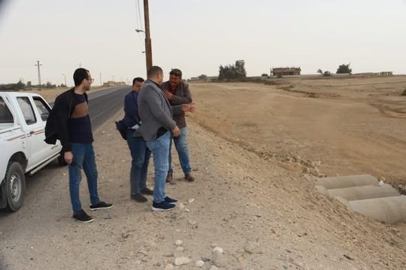 السكرتير العام لبني سويف يتفقد مخرات السيول استعدادًا لموسم الأمطار