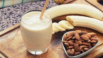 أطعمة ومشروبات تساعد على النوم 