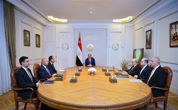 الرئيس السيسي يؤكد ضرورة العمل على إزالة جميع التحديات التي تواجه قطاعات الاستثمار والصناعة