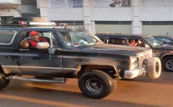 أبطال الطرق خلال التقلبات الجوية والأمطار.. فريق إنقاذ تطوعي من الشباب في الإسكندرية