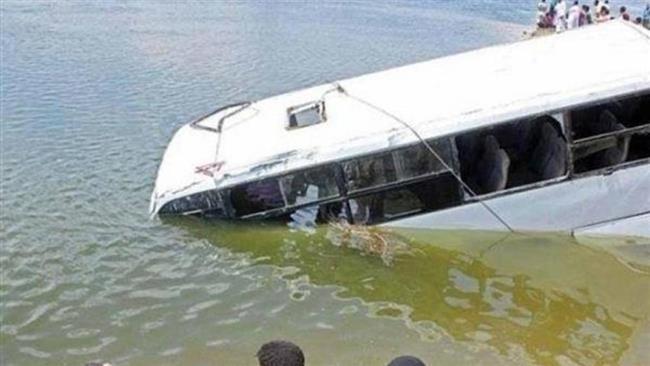 بنجلاديش: مصرع 26 شخصًا إثر سقوط حافلة ركاب في نهر "بادما"