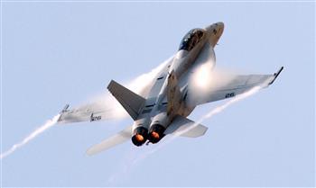 القيادة الأمريكية تنفي استهداف الحرس الثوري لطائرة إف 18 