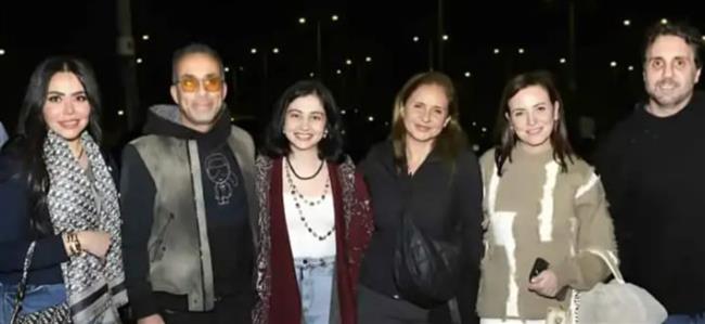 محمد إمام يحتفي بأبطال فيلم "برشامة"