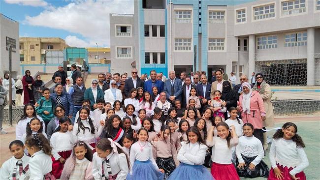 محافظ البحر الأحمر يتفقد المنظومة التعليمية برأس غارب ويوجه باستكمال مرافق المدرسة اليابانية وإصلاحات فنية