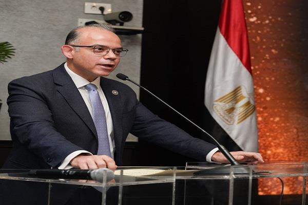 وزير الاستثمار يكرم المتميزين بالهيئة العامة للاستثمار ويؤكد: تطوير الكوادر أولوية  