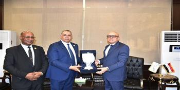 محافظ الأقصر يستقبل نقيب محامين مصر ويؤكد دعمه للنقابات المهنية