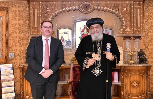 البابا تواضروس يستقبل السفير البريطاني بالقاهرة