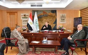 محافظ الفيوم يلتقي مجلس إدارة الغرفة التجارية لبحث آليات التعاون المشترك