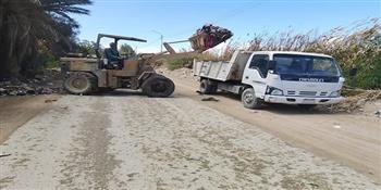 حملات صباحية ومسائية للنظافة العامة وصيانة الإنارة وتمهيد الطرق بمراكز سنورس وطامية وإطسا