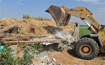  إزالة ٥ حالات تعدي بالبناء المخالف على الأراضي الزراعية وأملاك الدولة بمحافظة الشرقية