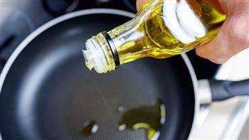 لربات البيوت.. أخطاء شائعة عند الطهي بزيت الزيتون