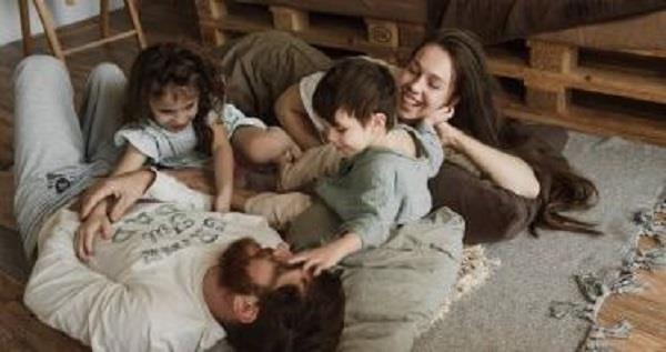 بعد تطبيق مواعيد غلق المحلات في الـ 9 مساءً.. طرق مبتكرة لخلق وقت عائلي سعيد في المنزل