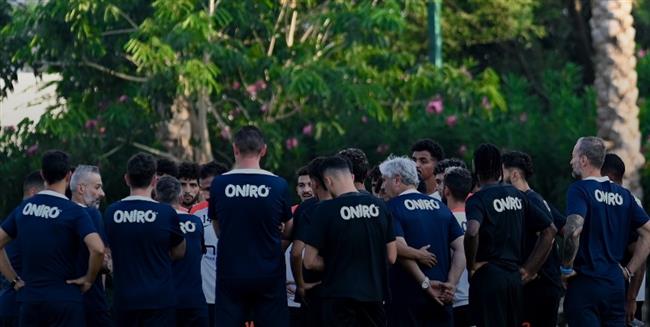 معتمد جمال يعقد جلسة مع لاعبي الزمالك قبل المران الجماعي  