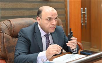 في أول أيام تطبيق قرار غلق المحال.. محافظ الغربية يتابع من مركز سيطرة الشبكة الوطنية للطوارئ تنفيذ القرار
