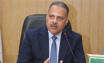 محافظ الشرقية يقرر إحالة ١٢ من الأطقم الطبية الغير ملتزمين بالمستشفيات الحكومية  للتحقيق