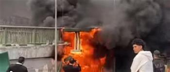 السيطرة على حريق بمقاعد انتظار المواطنين في موقف عبد المنعم رياض  