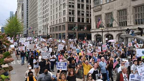 منظمو المظاهرات ضد ترامب يعلنون مشاركة 8 ملايين شخص على الأقل في أنحاء أمريكا