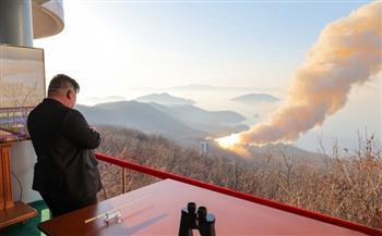 كوريا الشمالية تجري تجربة لمحرك صاروخي يعمل بالوقود الصلب