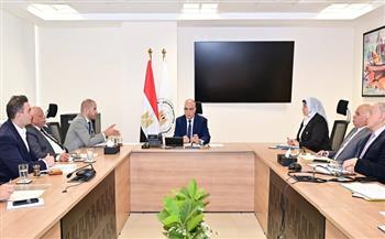 وزير الري يلتقي عددًا من أعضاء مجلس النواب لمناقشة طلبات المواطنين