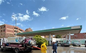 الصرف الصحي بالقاهرة.. استمرار سحب مياه الأمطار بنطاق المحافظة