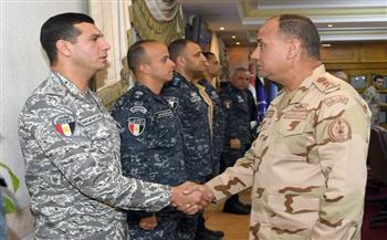 الفريق أشرف سالم زاهر يلتقى عدداً من مقاتلى الأفرع الرئيسية   