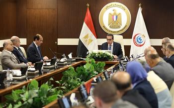 وزير الصحة يترأس اجتماع مجلس إدارة هيئة التأمين الصحي ويناقش ملفات تطوير المنظومة