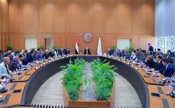 وزير التعليم يعقد اجتماعًا موسعًا مع مديريات القليوبية والإسماعيلية والسويس 