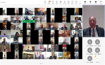 نائب وزير الخارجية يلتقي بأبناء الجالية المصرية في الكويت
