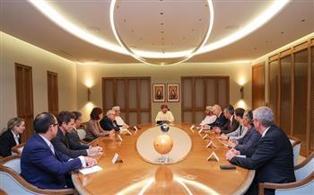 وزير الخارجية العماني يؤكد ضرورة وقف العمليات العسكرية كأولوية قصوى لاستعادة الاستقرار بالمنطقة