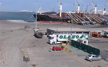 ميناء دمياط يدشن خدمة ترانزيت جديدة للشحنات عبر خط “الرورو” إلى دول الخليج