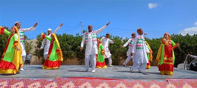 قرية العميد بمطروح تواصل استقبال فعاليات قافلة قصور الثقافة