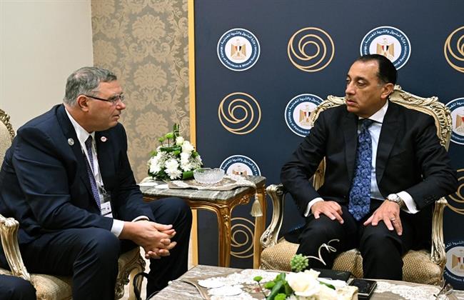 على هامش "إيجبس 2026".. رئيس الوزراء يستعرض تطورات موقف مشروعات شركة "توتال إنرجيز" بمصر