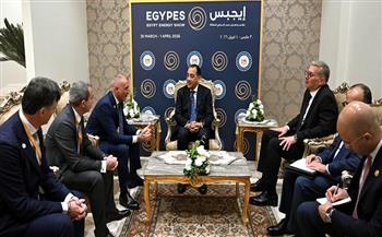 رئيس الوزراء : الحكومة حريصة على تهيئة مناخ جاذب للاستثمارات الأجنبية في قطاعي الغاز والبترول