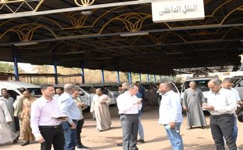 تحذير حاسم من محافظ أسوان لضبط تعريفة السيرفيس وتشديد العقوبات على المخالفين