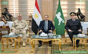 محافظ الشرقية يستقبل مدير جمعية المحاربين القدماء وضحايا الحرب بمكتبه