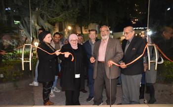 افتتاح معرض "رحلة مع اللون والشكل" للفنان مصطفى بط بمركز محمود مختار الثقافي