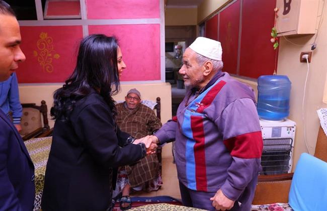 وزيرة التضامن الاجتماعي تجري زيارة مفاجئة لـ"دار أم هاني للمسنين" بمنطقة إمبابة