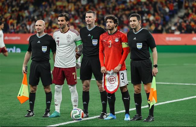 انطلاق موقعة منتخب مصر أمام إسبانيا استعدادًا لكأس العالم