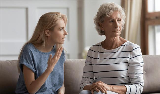 كيف تدعمين استقلال أبنائك دون تدخل زائد؟ أخطاء يجب تجنبها