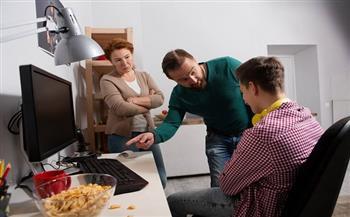 5 أشياء أبعديها فورا عن مكتب ابنك المراهق