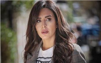 وفاة والد الفنانة الجزائرية أمل بوشوشة بعد صراع مع المرض  