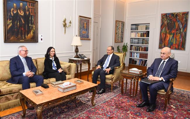 وزير الخارجية يلتقي وزيرة التضامن الاجتماعي ورئيس منظمة تضامن الشعوب الأفرو آسيوية