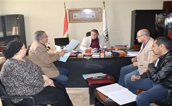 بتكليف من محافظ بني سويف.. السكرتير العام يناقش عددًا من الملفات خلال ترؤسه اجتماع لجنة الموارد البشرية