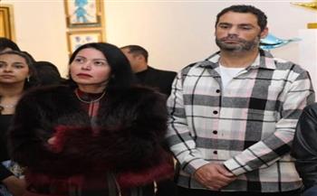 بعد ظهورهم في افتتاح معرض أحمد فريد.. إطلالة حزينة للقاء الخميسي وزوجها تثير التساؤلات