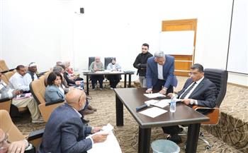 محافظ البحر الأحمر يفتح أبواب الحوار ويؤكد على الاستجابة الفورية لمطالب المواطنين وفق الأطر القانونية