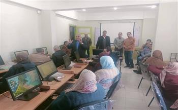 الوكيل الثقافي يتفقد سير البرامج التدريبية للمعلمين بسوهاج الأزهرية