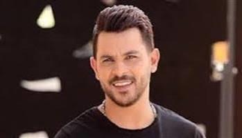 محمد رشاد يشعل أجواء خيمة «وناسة» في ليلة طربية مميزة