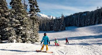 سقط فوقها شخص بالغ.. وفاة طفلة كندية أثناء التزلج