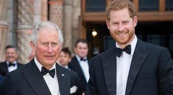 بادرة سلام.. الملك تشارلز يصالح هاري بقصر الأمير أندرو